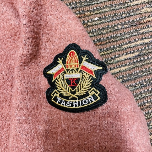 Vanilla Sky Patched Crewneck - Picture 3 of 5